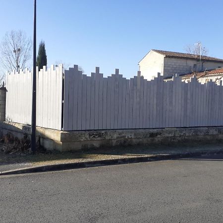 Fronsac  Chez Jeanfi B&B 외부 사진