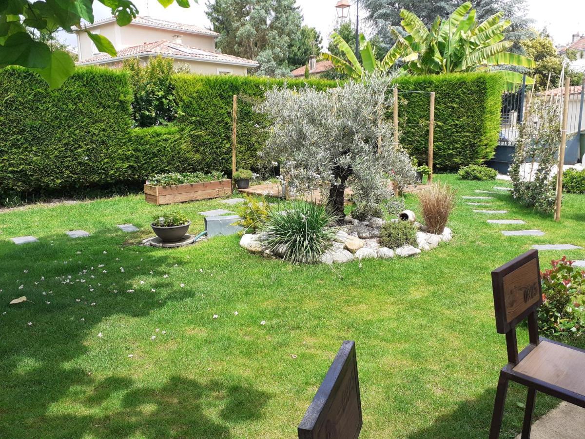 Fronsac  Chez Jeanfi B&B 외부 사진