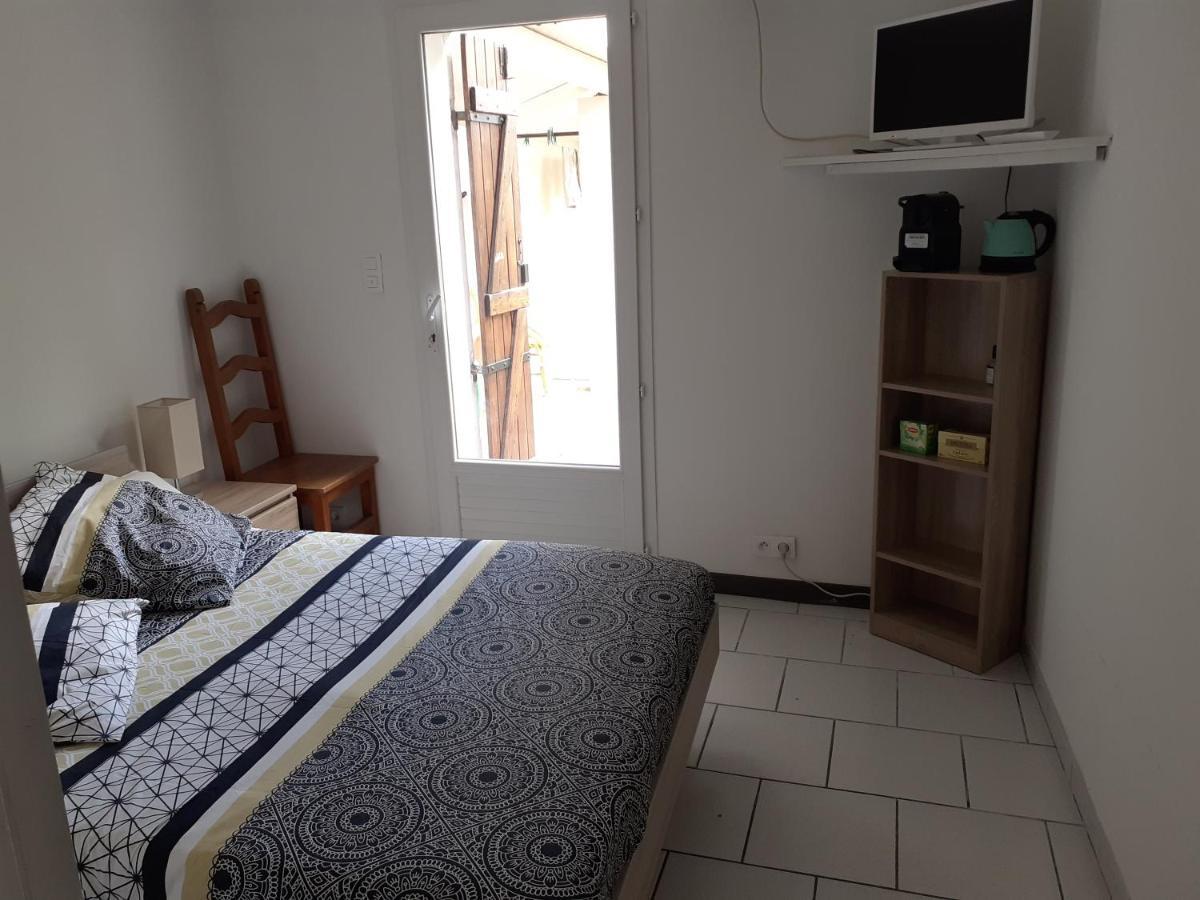 Fronsac  Chez Jeanfi B&B 외부 사진