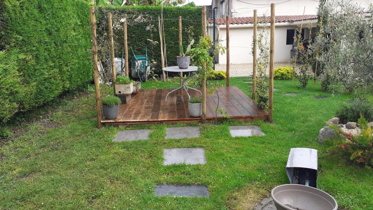 Fronsac  Chez Jeanfi B&B 외부 사진