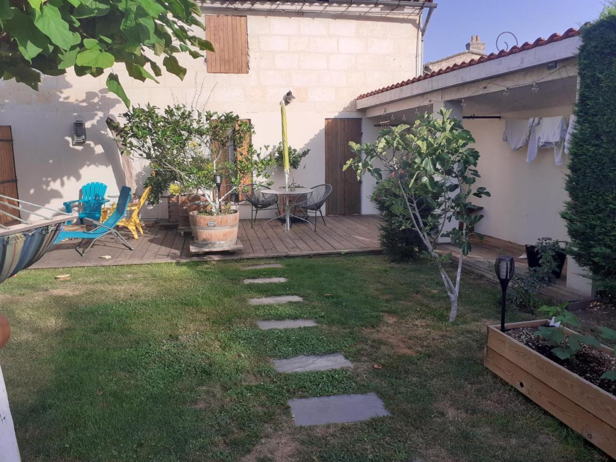 Fronsac  Chez Jeanfi B&B 외부 사진