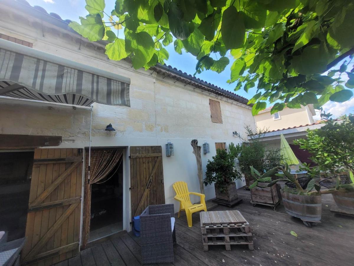 Fronsac  Chez Jeanfi B&B 외부 사진